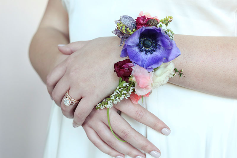 wedding beautiful fresh flowers bracelet bride