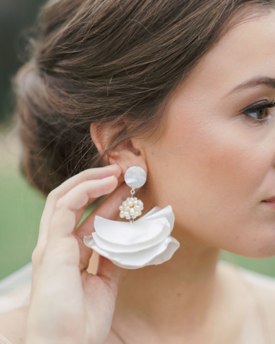 southern wedding country bride earring detail pearls