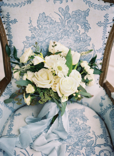 southern wedding country white flowers wedding bouquet